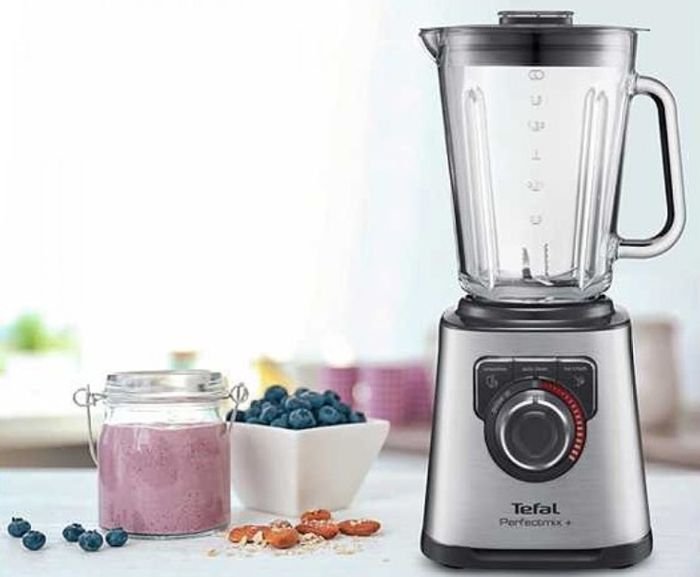 Tefal BL 811D38 príprava smoothie